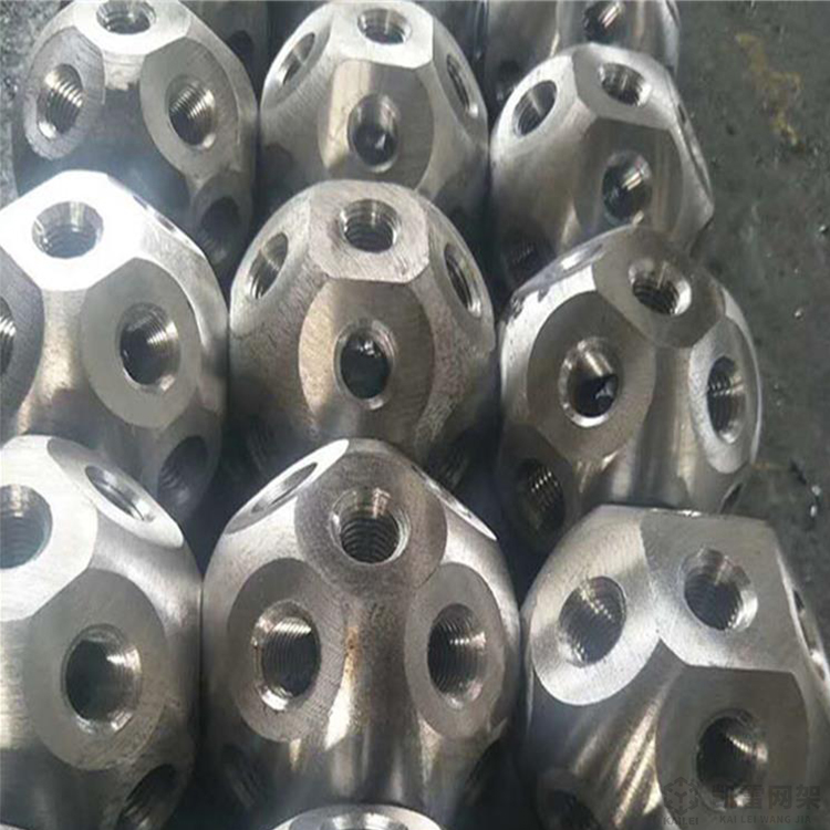 东台螺栓球网架加工安装方法